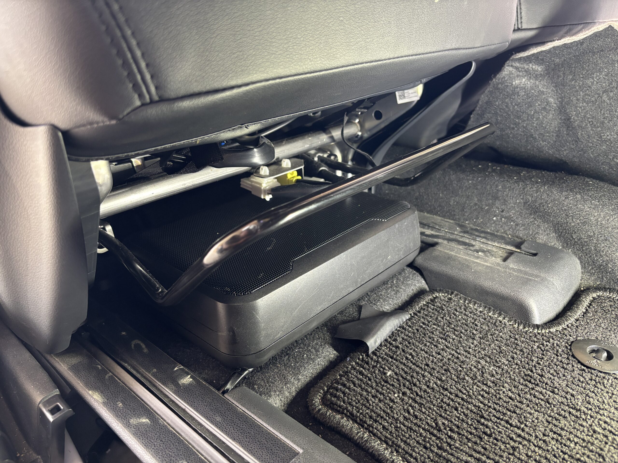 カロッツェリア TS-WX140DA サブウーファー シート下設置