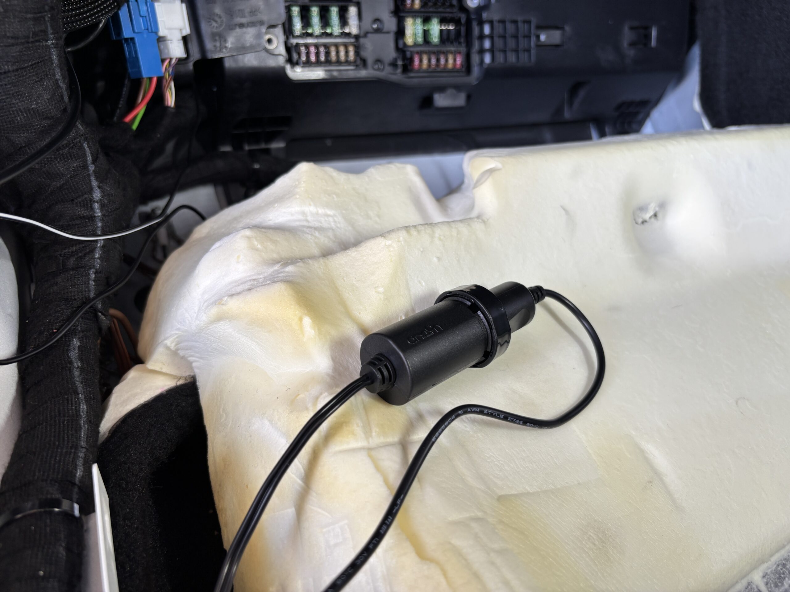 ヒューズ電源から取り出したZDR065の電源配線