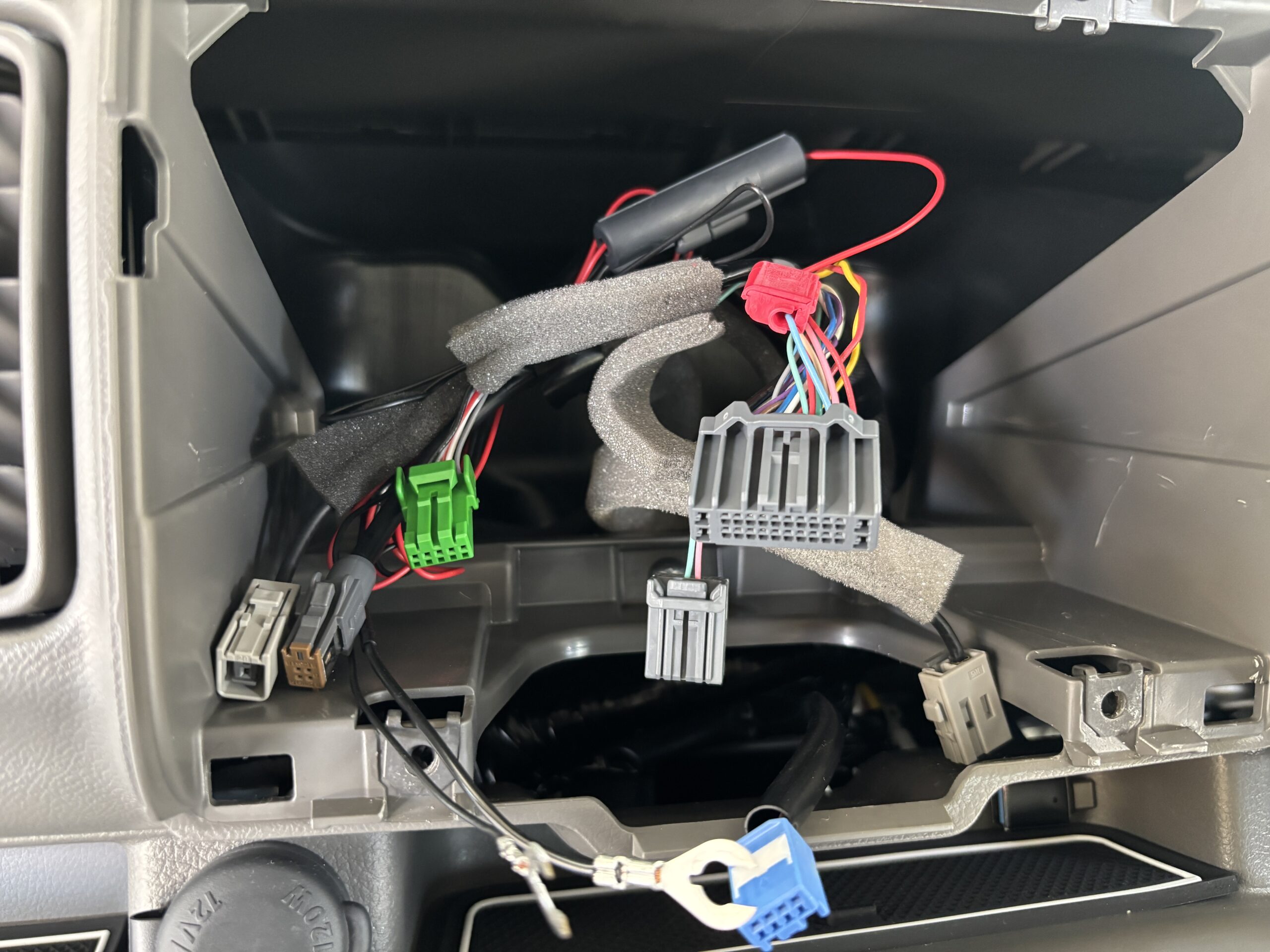 エブリイ DA17V 純正ディスプレイオーディオ側の配線・コネクタ