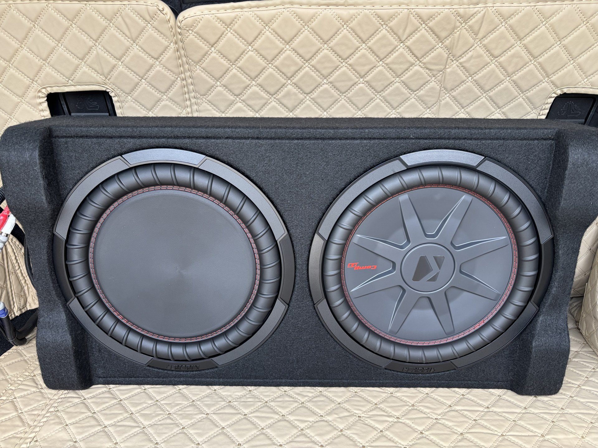 KICKER PTRTP12 CompRTサブウーファーとパッシブラジエーター