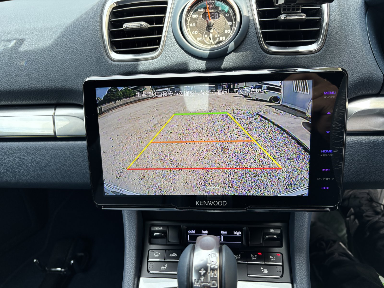 ポルシェ 981ボクスター 純正バックカメラの映像を MDV-M912F に表示